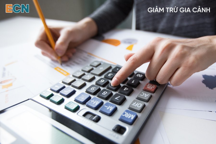 Điều chỉnh mức giảm trừ gia cảnh tính thuế TNCN